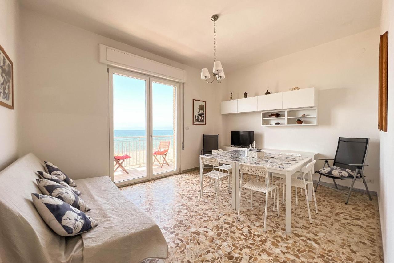 Il Mare In Giardino Apartamento Scauri  Exterior foto