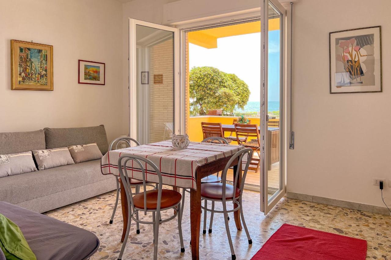 Il Mare In Giardino Apartamento Scauri  Exterior foto