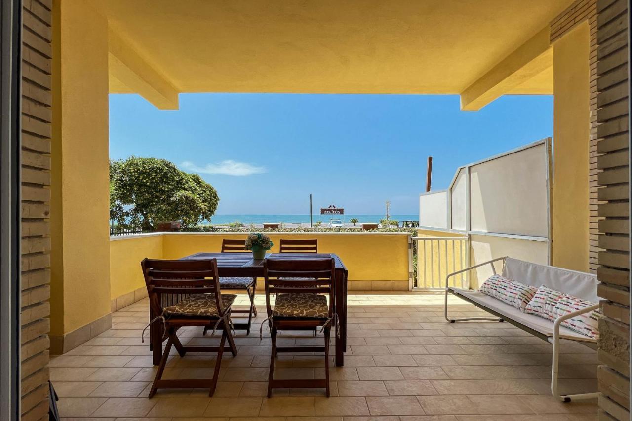 Il Mare In Giardino Apartamento Scauri  Exterior foto