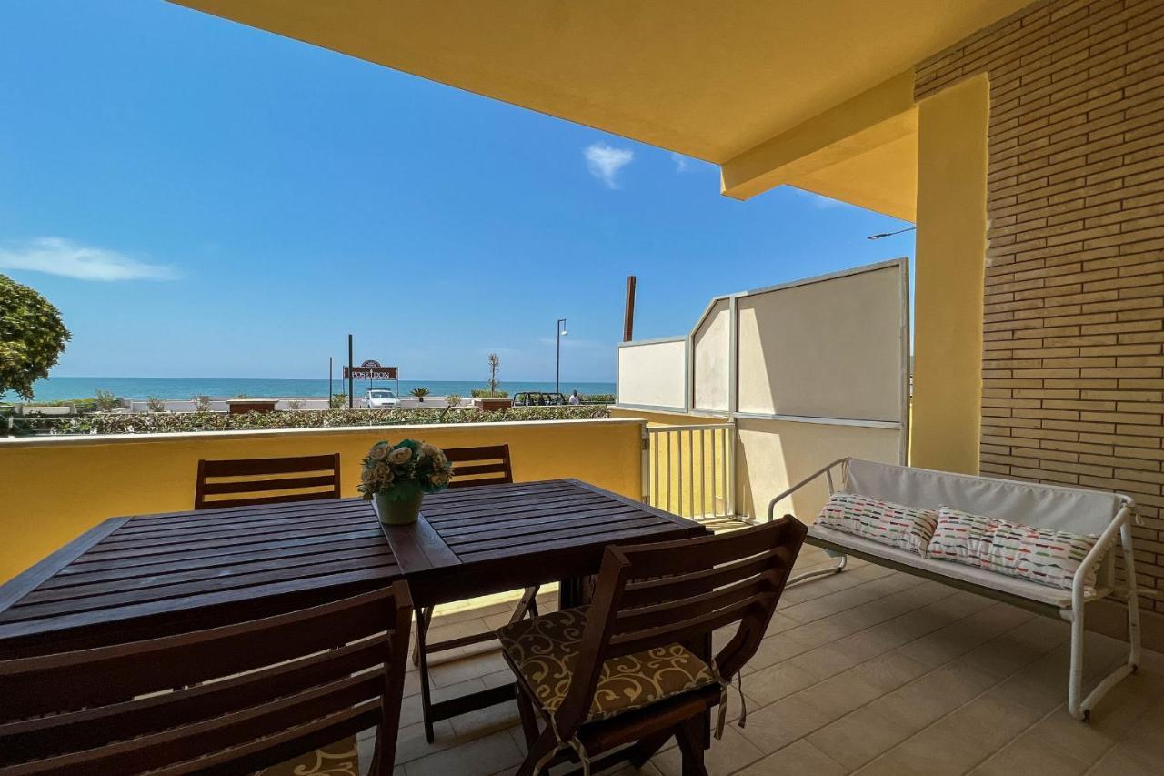 Il Mare In Giardino Apartamento Scauri  Exterior foto