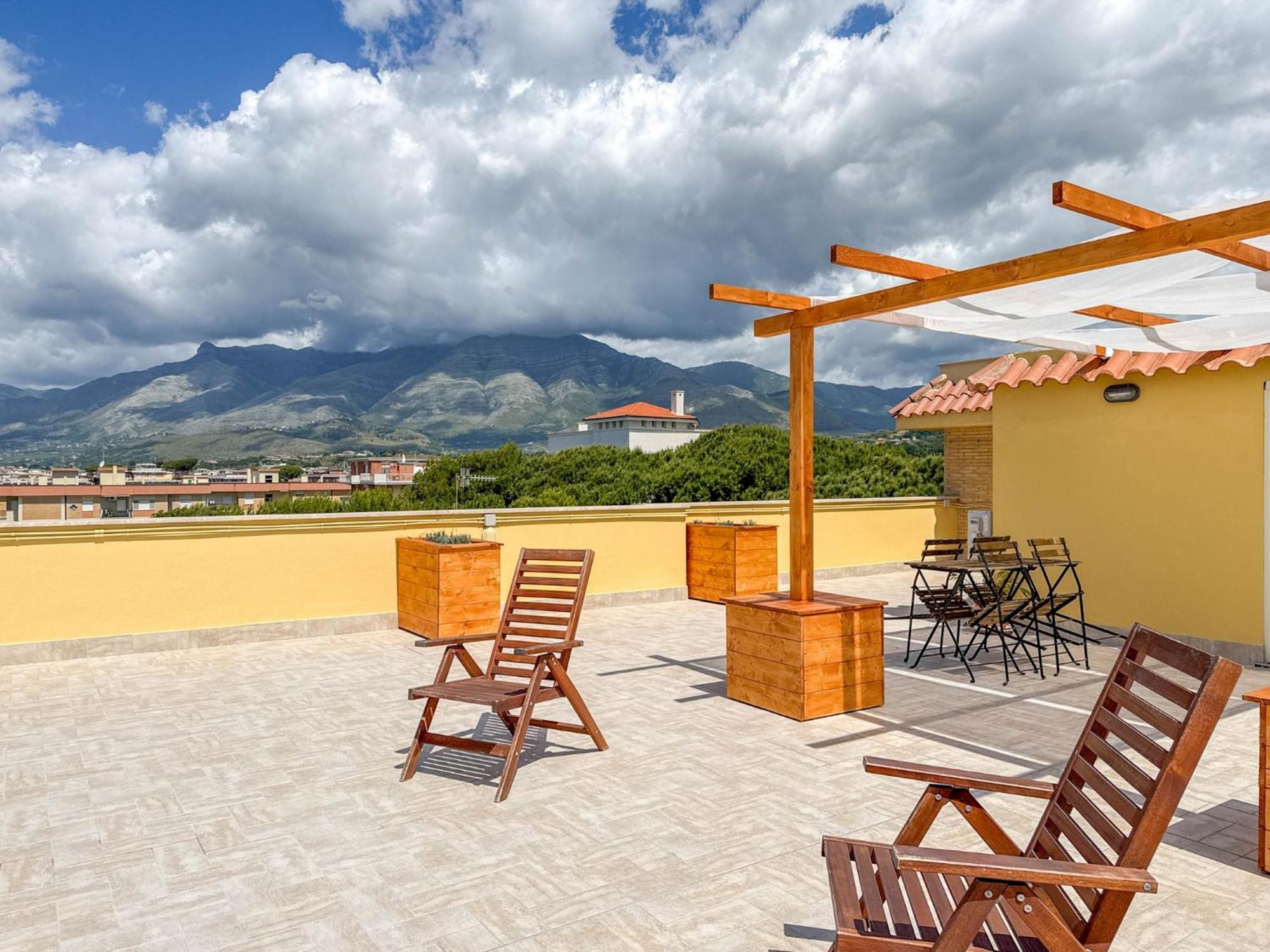 Il Mare In Giardino Apartamento Scauri  Exterior foto