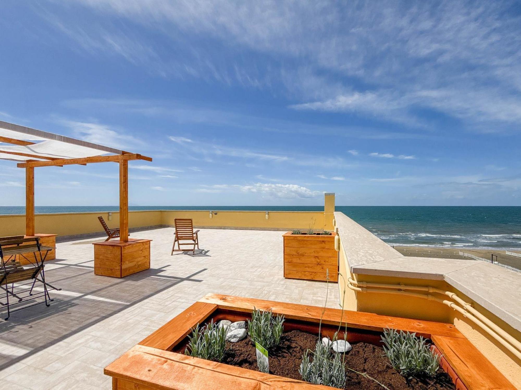 Il Mare In Giardino Apartamento Scauri  Exterior foto