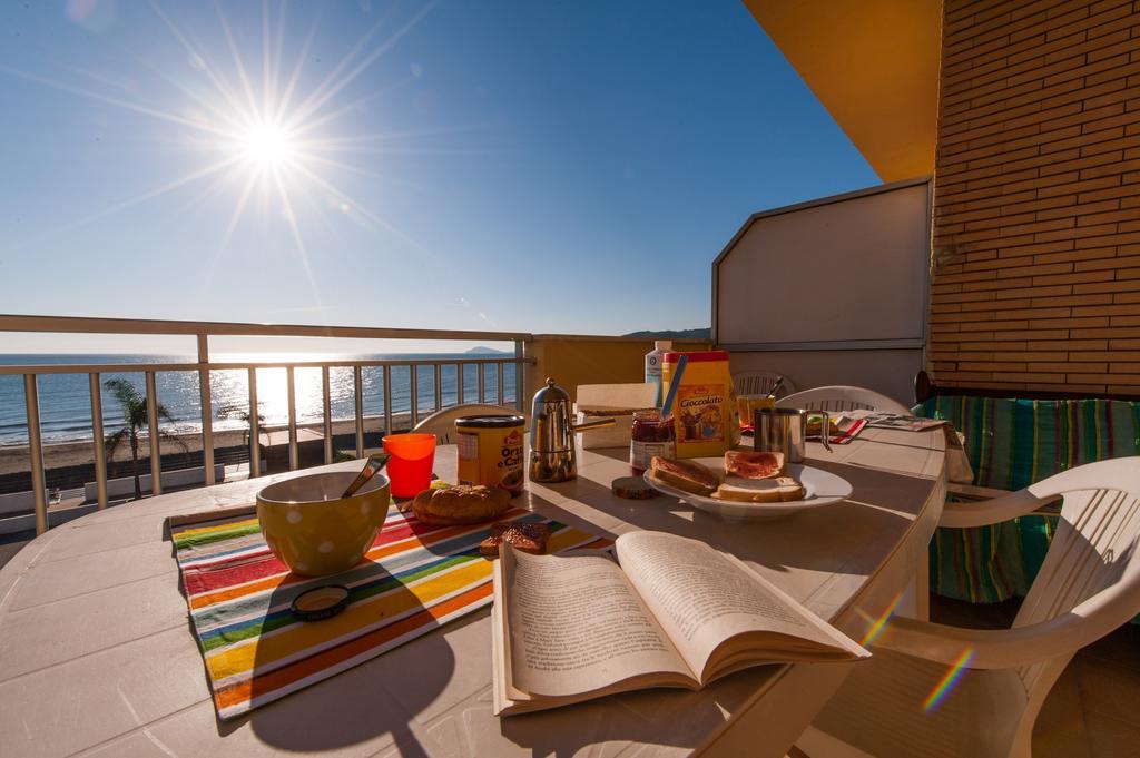 Il Mare In Giardino Apartamento Scauri  Exterior foto