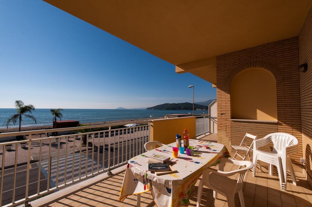 Il Mare In Giardino Apartamento Scauri  Exterior foto