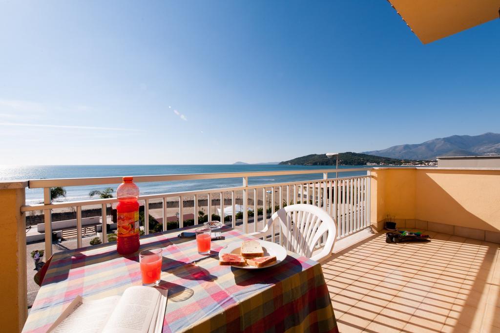 Il Mare In Giardino Apartamento Scauri  Exterior foto