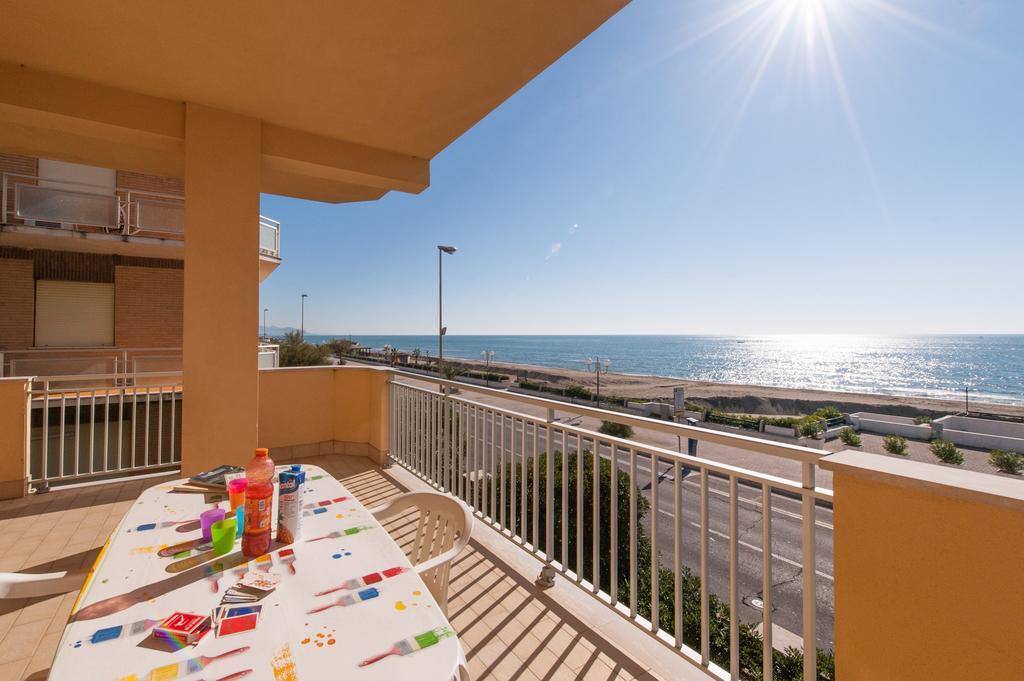 Il Mare In Giardino Apartamento Scauri  Exterior foto