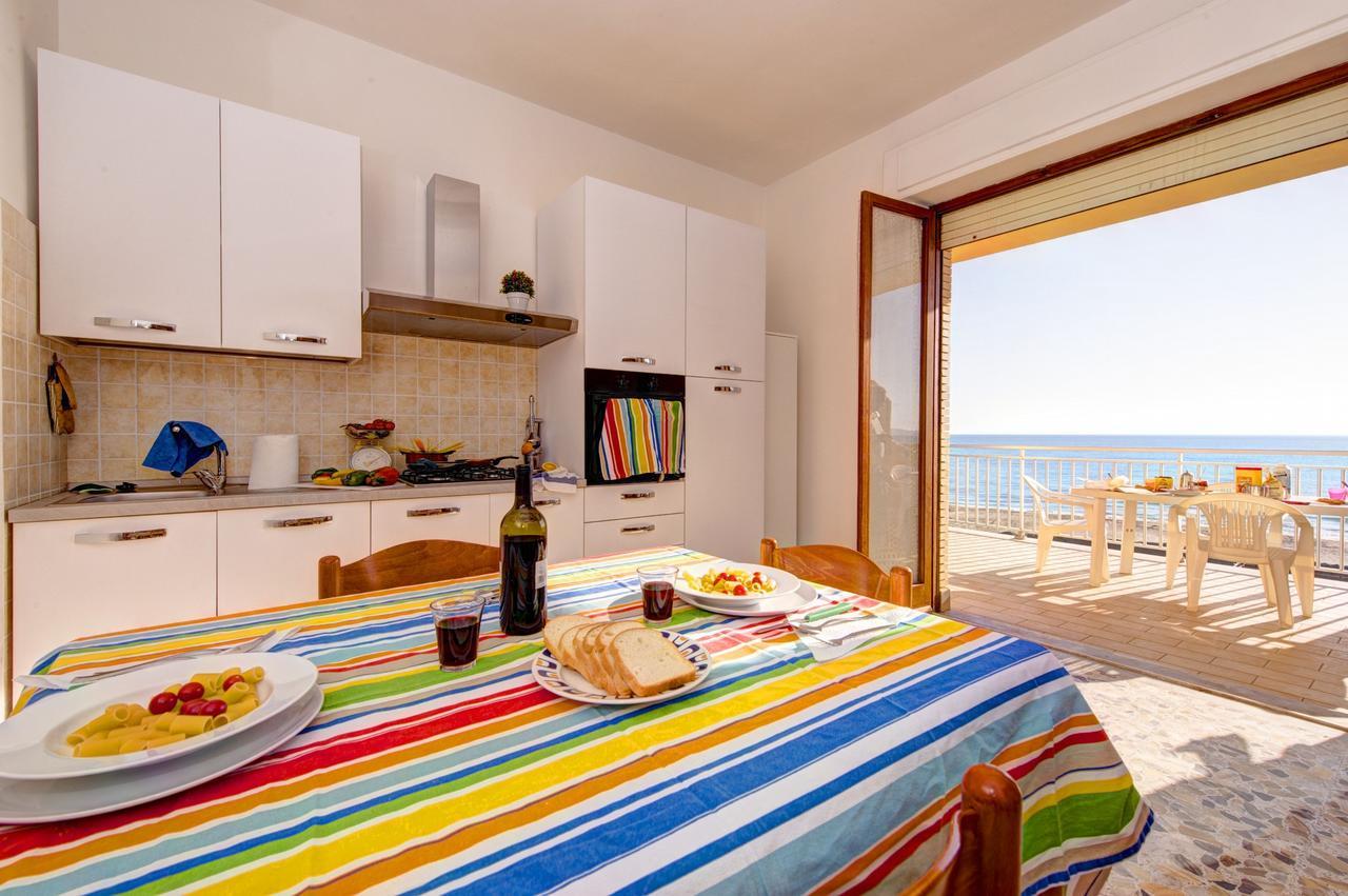 Il Mare In Giardino Apartamento Scauri  Exterior foto